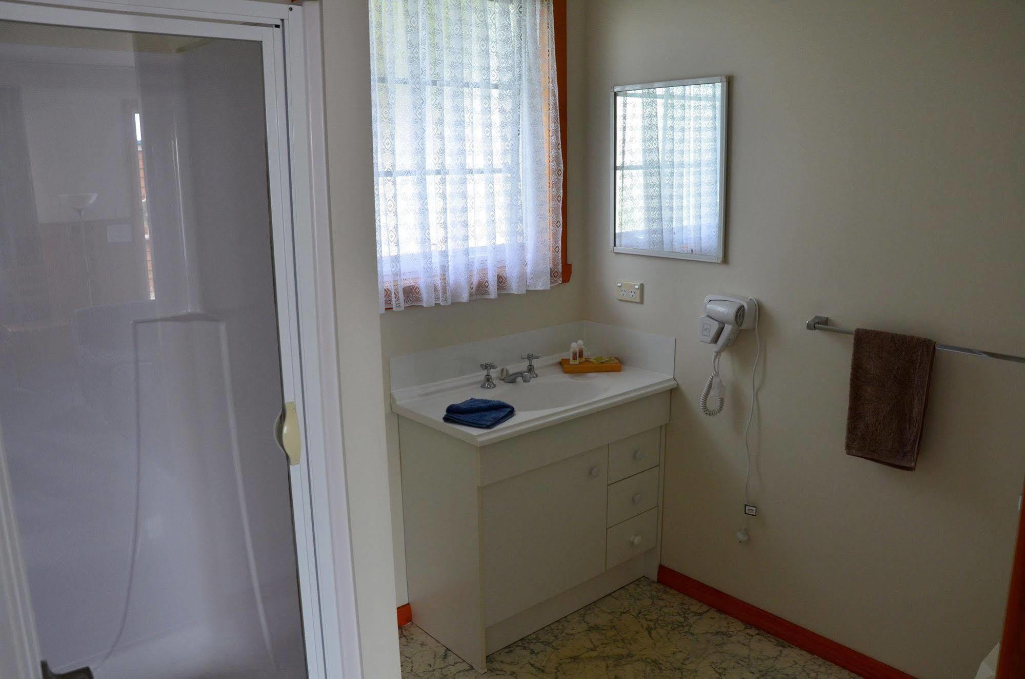 Castaway Holiday Apartments Стран Экстерьер фото